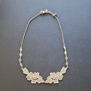 Elegant Gold Floral Necklace